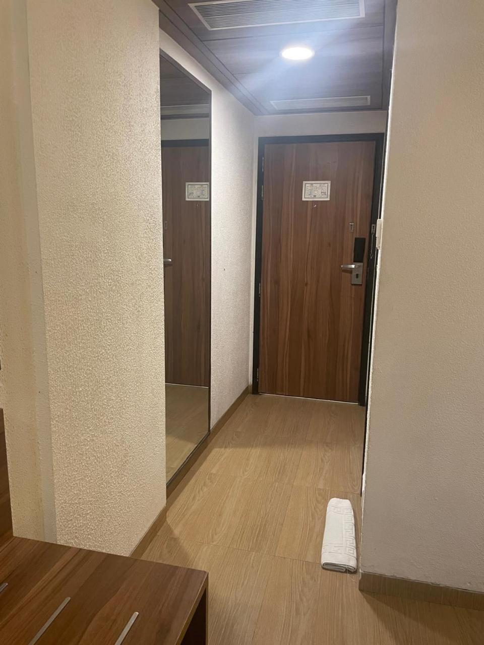 Incredible One Hotel Secunderabad Bagian luar foto