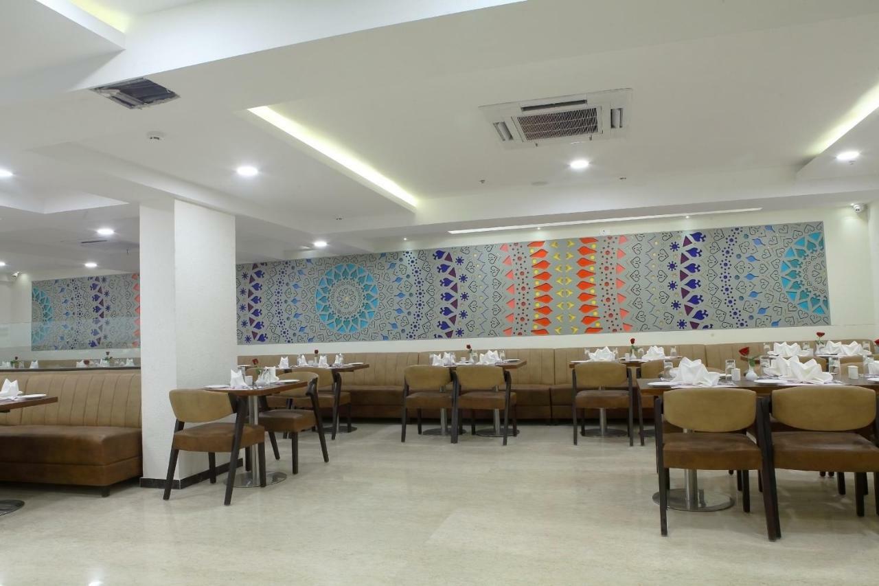 Incredible One Hotel Secunderabad Bagian luar foto