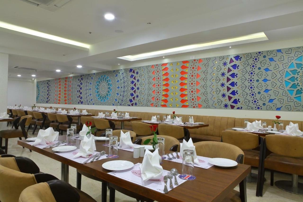 Incredible One Hotel Secunderabad Bagian luar foto