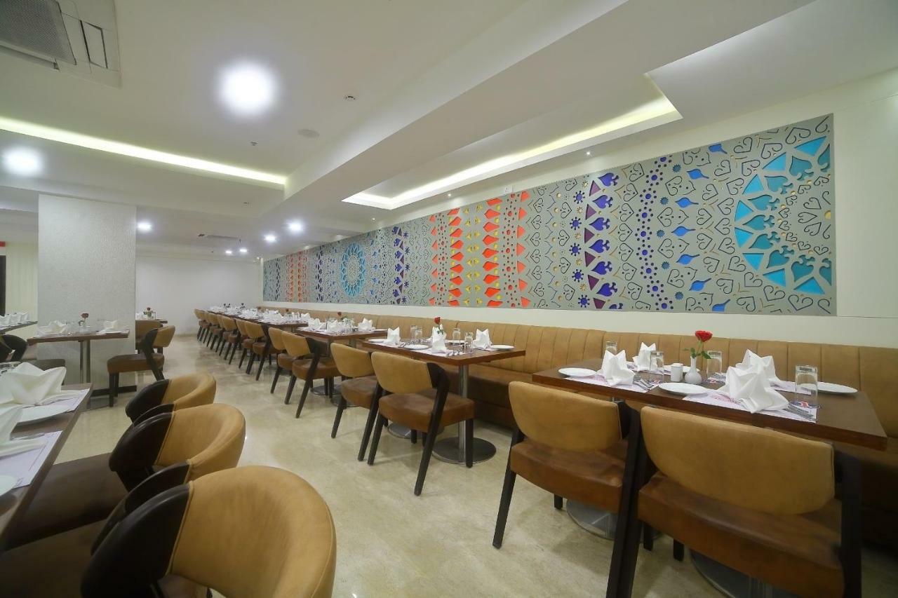Incredible One Hotel Secunderabad Bagian luar foto